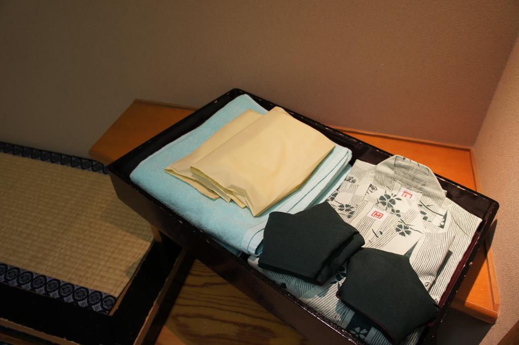 ホテル 錦の湯 地本屋 松本市 部屋 写真